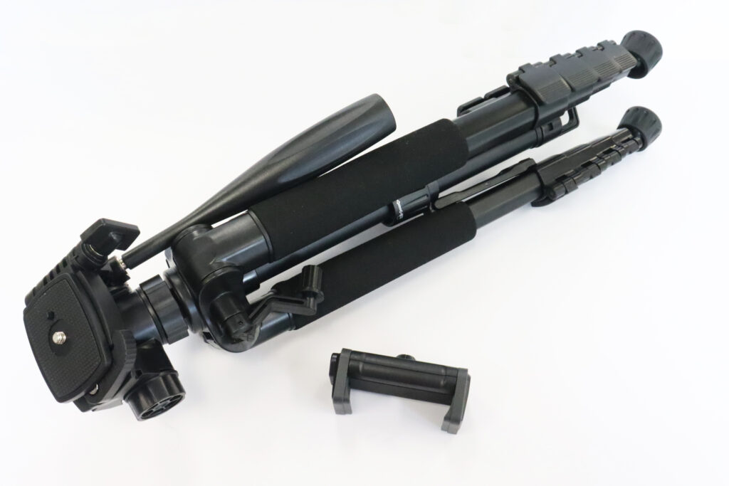 components of a tripod kit: tripod and phone holder